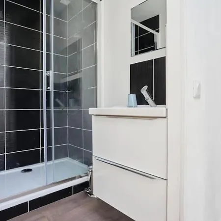 Apartment Ng Prestige - Lille I Jouffroy - Balnéo - Netflix - Wifi - Kitchenette - Jardin Roubaix